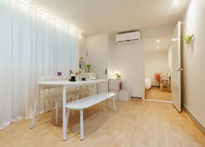Hongdae, Mangwon82 Apartment Seoul